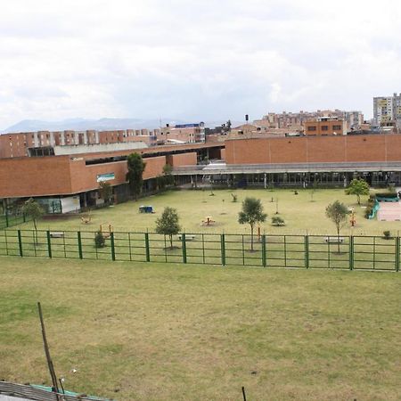 Hostel Casa Alb Bogota Bagian luar foto