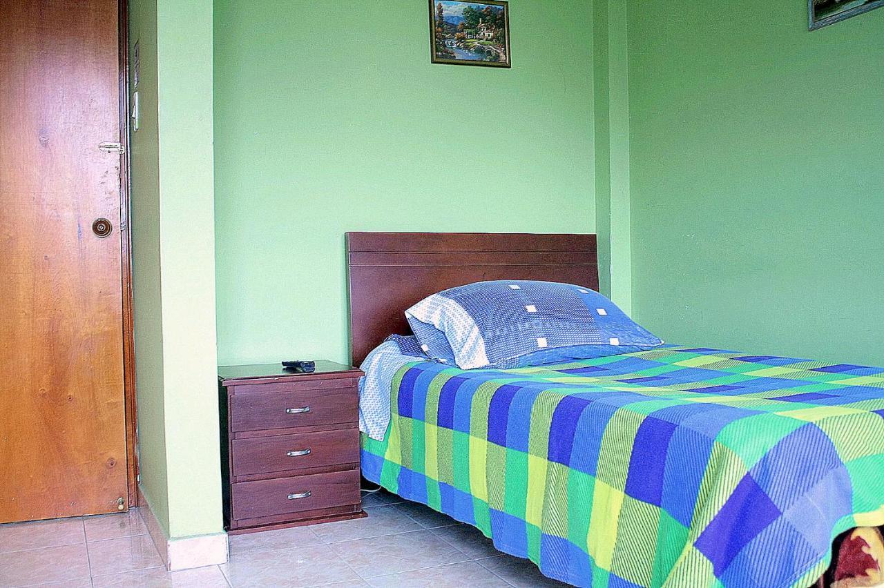Hostel Casa Alb Bogota Bagian luar foto